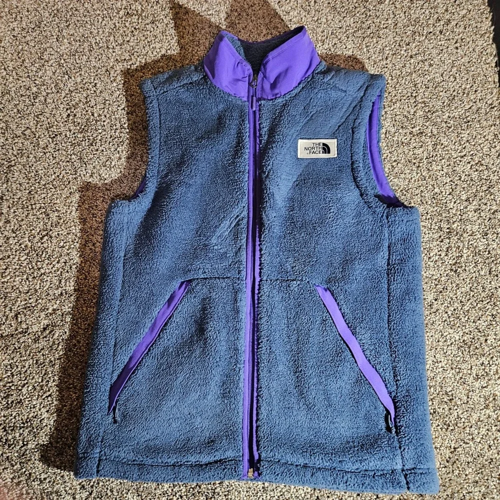 The North Face Men's Medium Campshire Sherpa Fleece Vest Blue Purple NF0A39NO